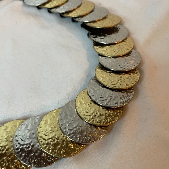 💕HOST PICK!! Vintage gold silver circle metallic chain belt! - Picture 4 of 10
